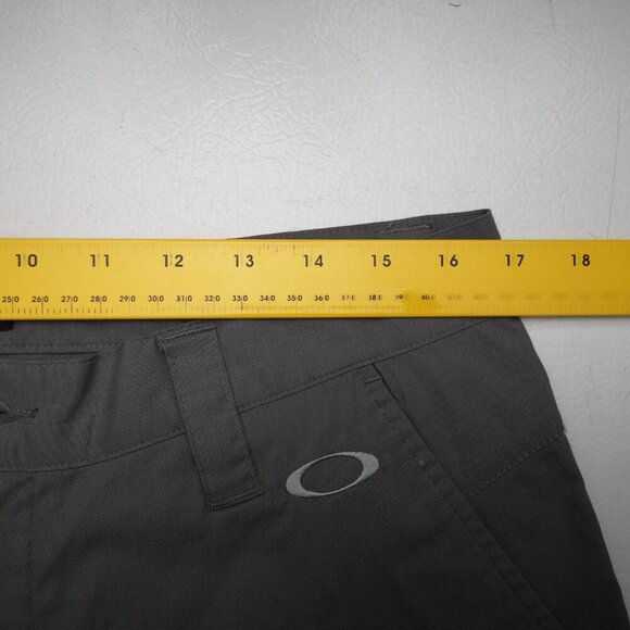 Oakley Men's Size 34 Waist Grey Lightweight Zipper & Button Closure Pants - Picture 12 of 14
